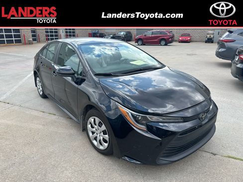 Used 2025 Toyota Corolla LE FWD image 1