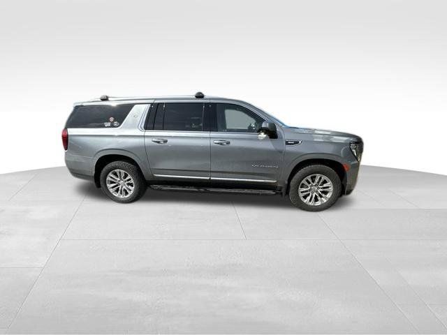 Used 2023 GMC Yukon XL SLT w/ SLT Luxury Package AWD/4WD image 7