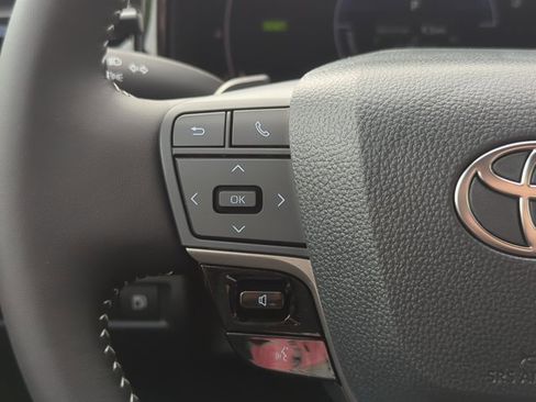 New 2026 Toyota Camry SE image 18