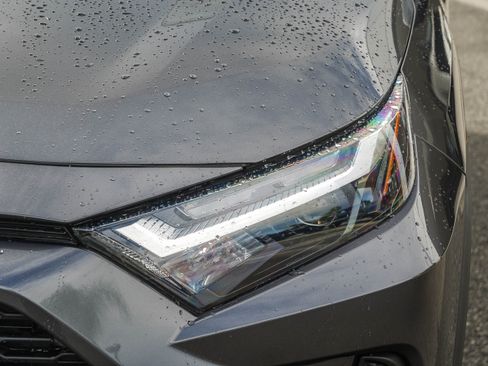 Used 2024 Toyota RAV4 XLE AWD/4WD image 8