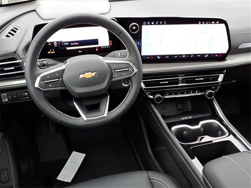 New 2026 Chevrolet Traverse LT w/ Sun and Wheel Package image 18