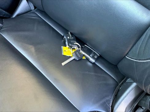 Used 2018 GMC Sierra 1500 SLT w/ SLT Premium Package image 13