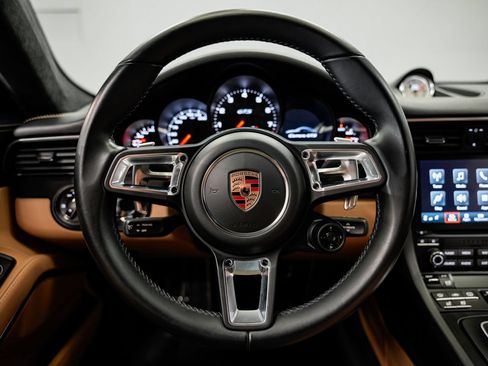 Used 2018 Porsche 911 Carrera GTS RWD image 10