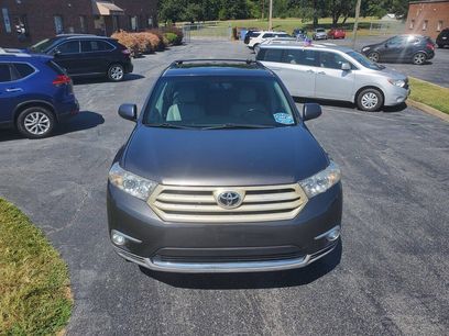 Used 2011 Toyota Highlander SE w/ Tow Pkg