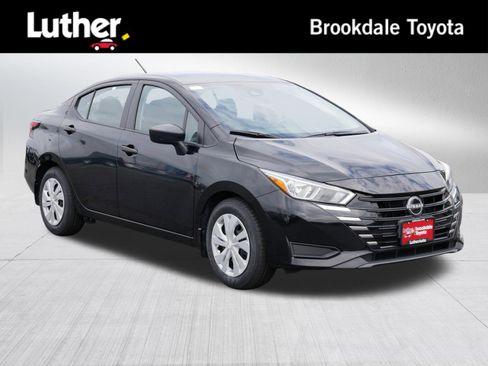 Used 2024 Nissan Versa S w/ Trunk Package FWD image 1