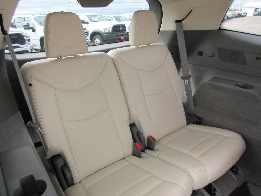 Certified 2021 Cadillac XT6 Premium Luxury FWD image 24