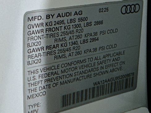 Used 2025 Audi Q5 Premium Plus w/ Premium Plus AWD/4WD image 24