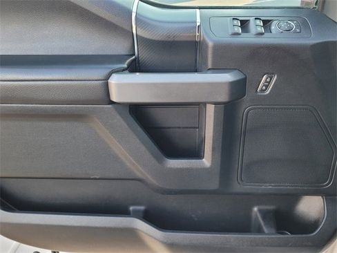 Used 2019 Ford F150 XLT w/ Equipment Group 302A Luxury image 19