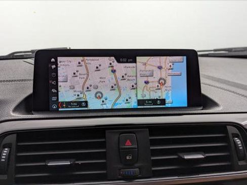 Used 2021 BMW 230i Convertible w/ Premium Package image 22