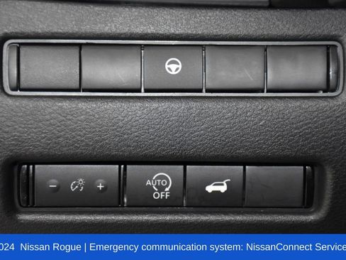 Used 2024 Nissan Rogue SV image 9