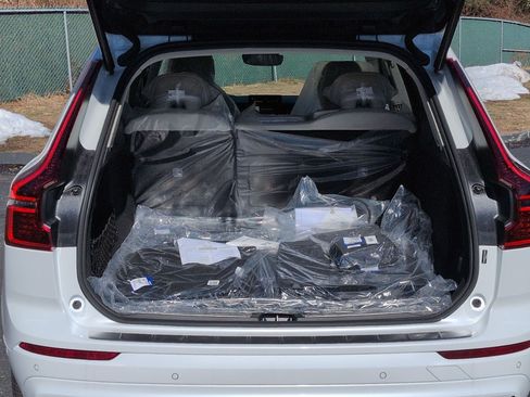 New 2026 Volvo XC60 T8 Ultra w/ Protection Package Premier image 23