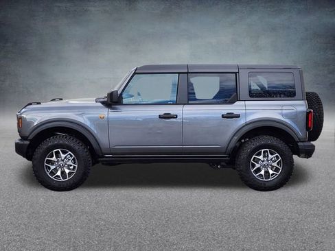 New 2025 Ford Bronco Badlands image 4