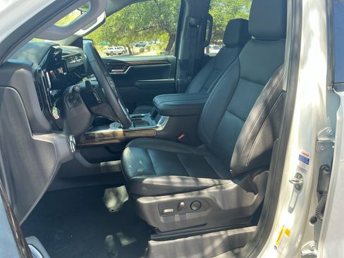Used 2024 GMC Sierra 1500 Elevation w/ Elevation Premium Package AWD/4WD image 14