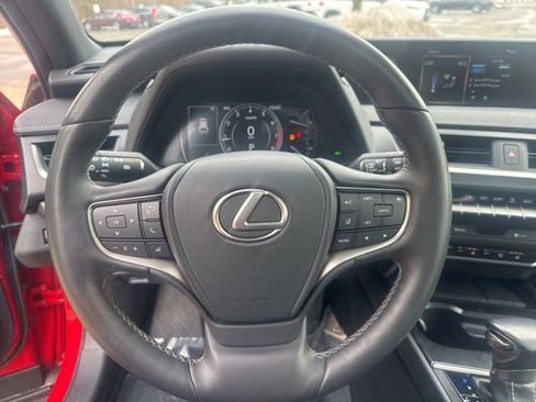 Used 2020 Lexus UX 200 w/ Premium Package image 17