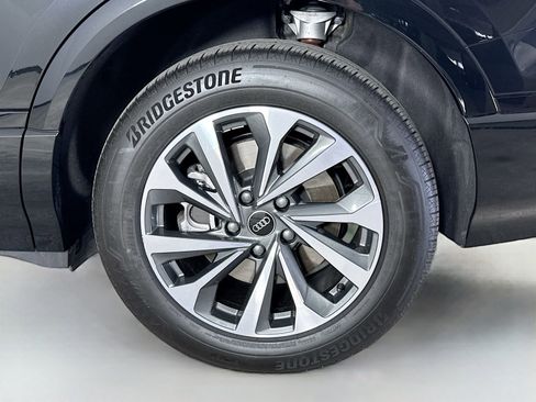 Certified 2025 Audi Q6 e-tron Premium w/ Convenience Package AWD/4WD image 31