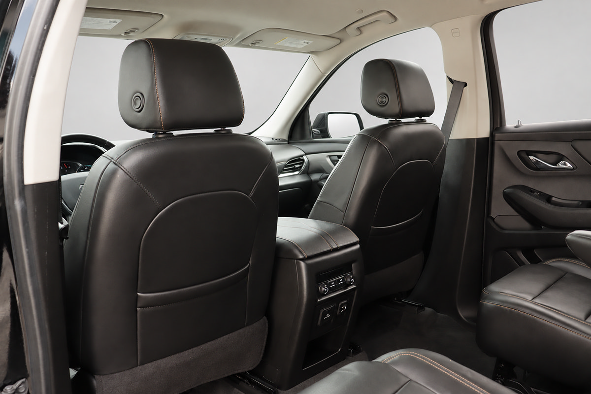 Used 2020 Chevrolet Traverse RS FWD image 19
