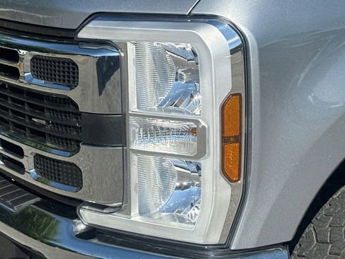Used 2024 Ford F350 XLT w/ 360-Degree Camera Package AWD/4WD image 4