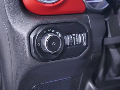 Used 2021 Jeep Wrangler Unlimited Rubicon AWD/4WD image 27