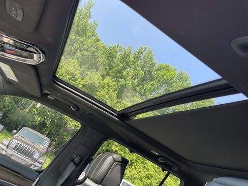 Certified 2025 Jeep Grand Wagoneer 4WD image 22