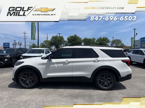 Used 2025 Ford Explorer ST AWD/4WD image 8