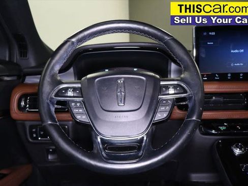 Used 2023 Lincoln Nautilus Reserve AWD/4WD image 14