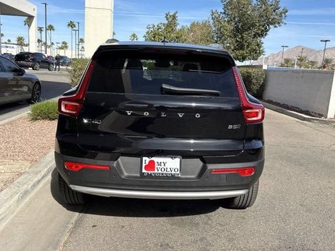 Certified 2025 Volvo XC40 B5 Core w/ Protection Package Premier AWD/4WD image 6