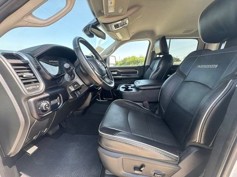 Used 2024 RAM 2500 Laramie AWD/4WD image 2