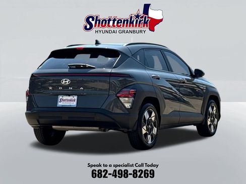 Used 2025 Hyundai Kona SEL FWD image 6