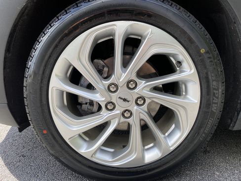 Used 2023 Chevrolet Bolt EUV LT w/ Driver Confidence Package FWD image 40