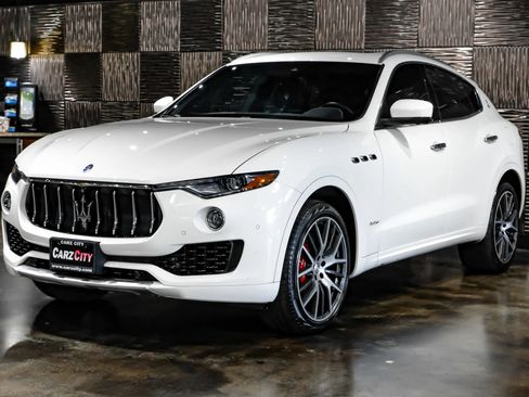 Used 2018 Maserati Levante S GranLusso AWD/4WD image 7