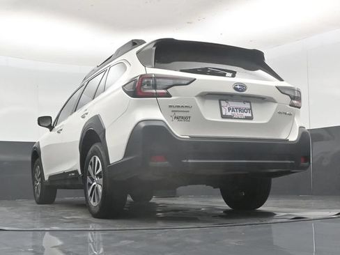 Used 2025 Subaru Outback Premium AWD/4WD image 45