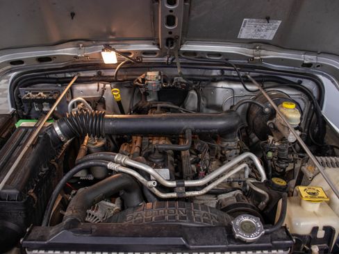 Used 2004 Jeep Wrangler X w/ Convenience Group AWD/4WD image 9