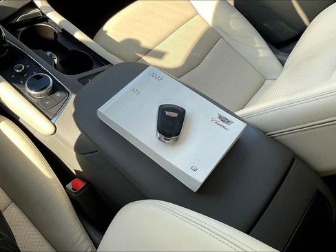 Used 2022 Cadillac XT5 Premium Luxury FWD image 37