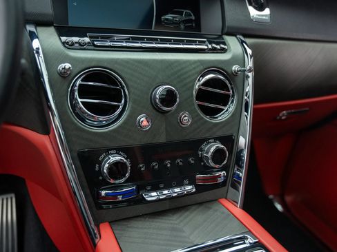 Used 2019 Rolls-Royce Cullinan AWD/4WD image 28