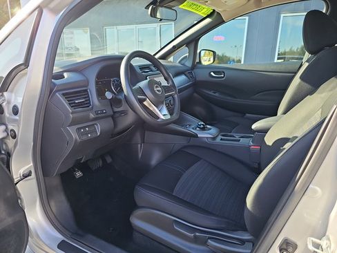 Certified 2023 Nissan Leaf S image 17