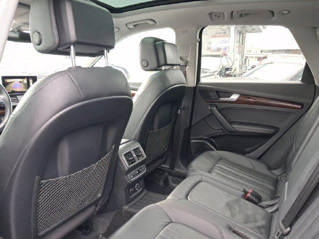 Used 2019 Audi Q5 2.0T Premium Plus w/ Premium Plus Package AWD/4WD image 5