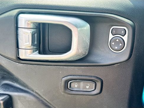 Used 2020 Jeep Wrangler Unlimited Sport S AWD/4WD image 19