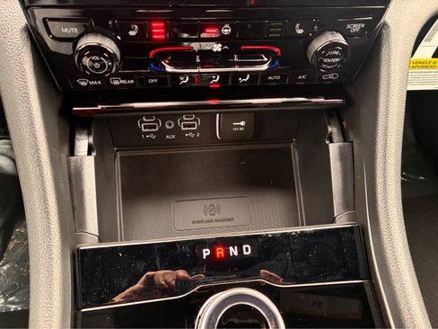 New 2025 Jeep Grand Cherokee Laredo image 22