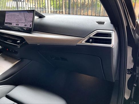 Certified 2025 BMW 330i Sedan image 18