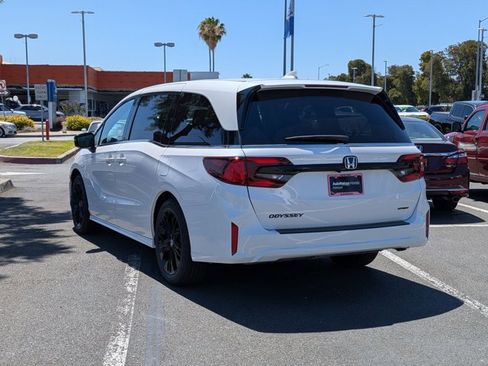 New 2026 Honda Odyssey Sport-L image 8