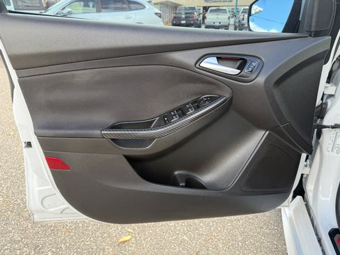 Used 2016 Ford Focus ST w/ Equipment Group 402A image 10