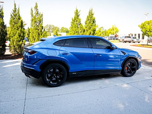 Used 2024 Lamborghini Urus S AWD/4WD image 11
