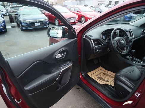 Used 2019 Jeep Cherokee Latitude Plus image 15