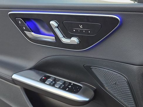 New 2025 Mercedes-Benz C 300 Sedan image 25