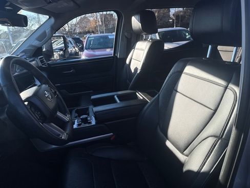 Used 2023 Toyota Tundra Limited image 16