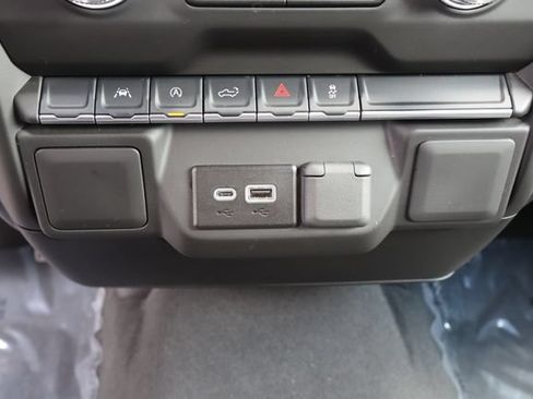 Used 2025 GMC Sierra 1500 Pro w/ Graphite Edition AWD/4WD image 32