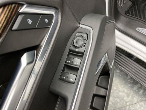 Certified 2024 GMC Sierra 1500 Elevation AWD/4WD image 10