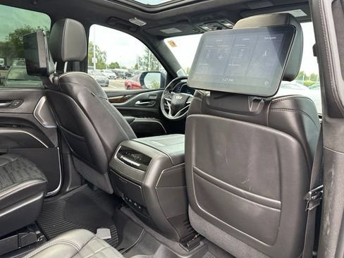 Used 2021 Cadillac Escalade ESV Sport Platinum AWD/4WD image 10