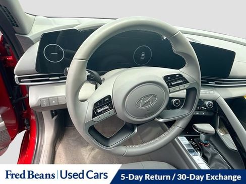 Certified 2025 Hyundai Elantra SEL FWD image 16