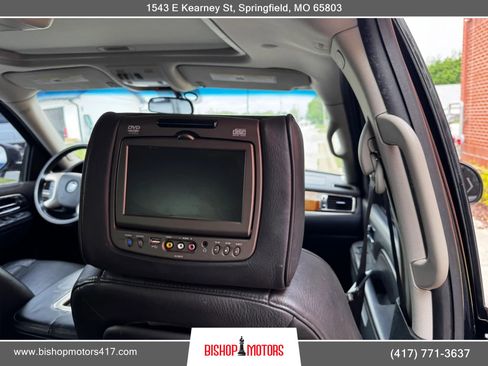 Used 2012 Cadillac Escalade Platinum image 17